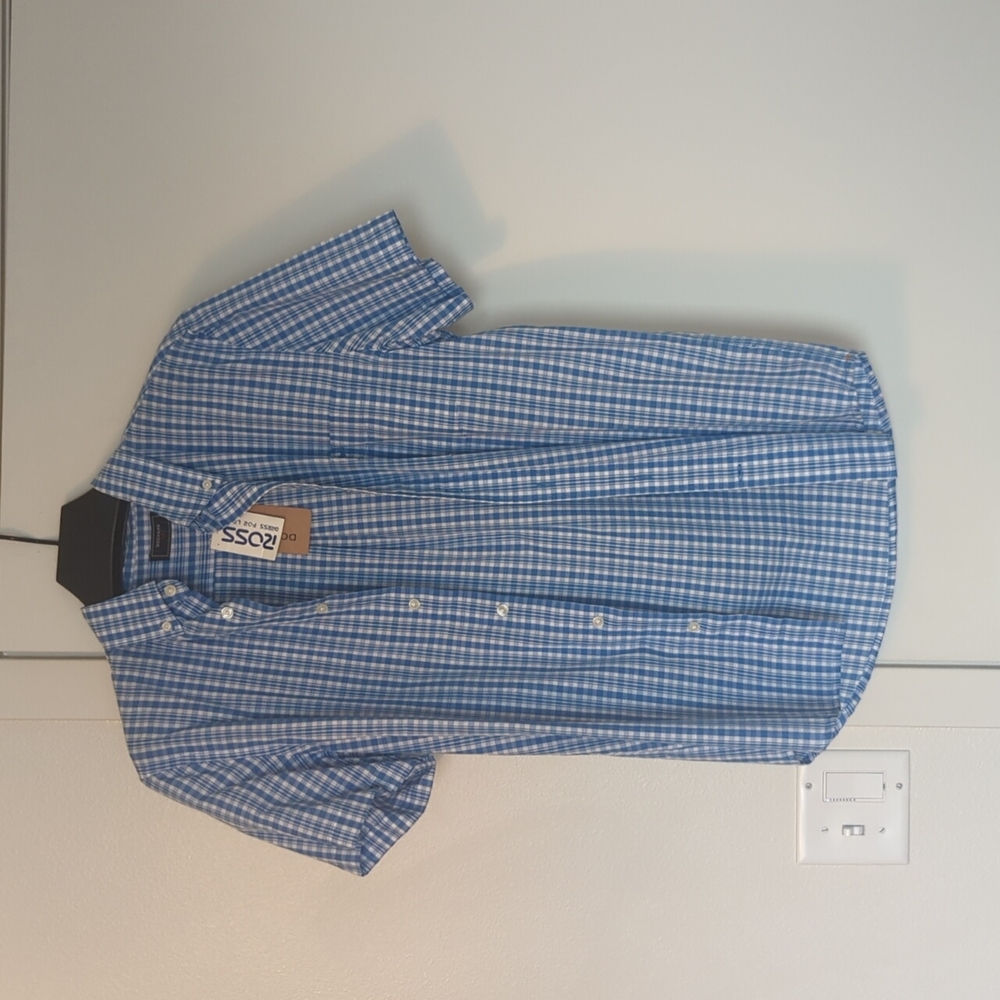 Dockers blue checkered short sleeve button up shirt, men's medium